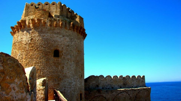 Le castella e Ciró, a cidade do vinho