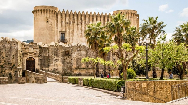 Le Castella and Santa Severina